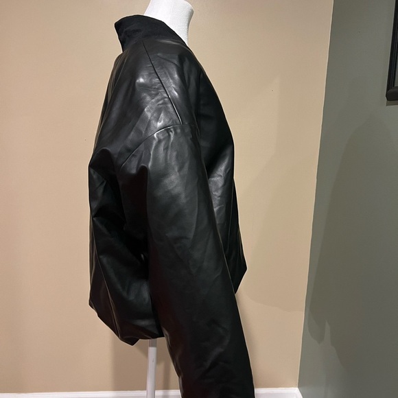 BY.DYLN. Atticus Faux Leather Bomber Jacket Black Size M Trendy Fall - Picture 3 of 8